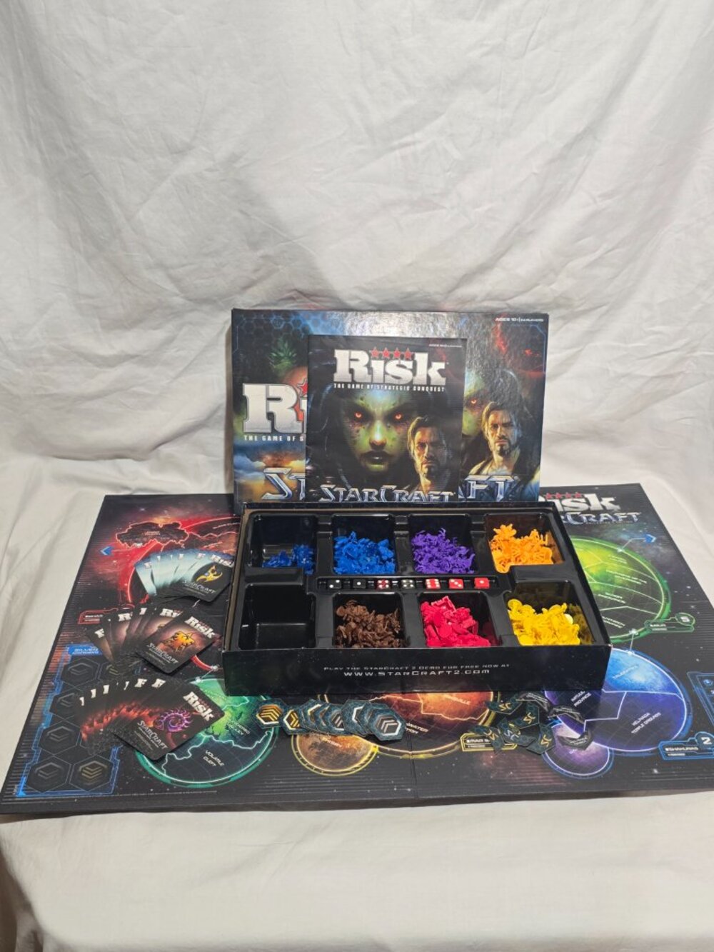 2012 USAOPOLY - RISK - STARCRAFT Collector's Edition 100% Complete